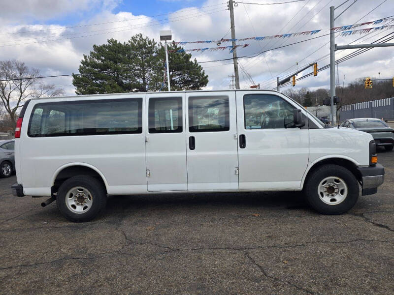 2017 GMC Savana 2500
