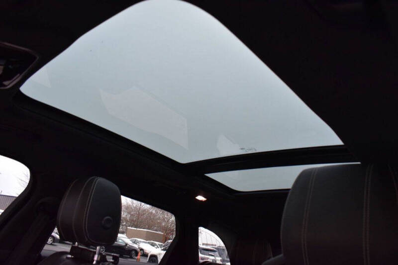 2019 Land Rover Range Rover Velar P340 R-Dynamic SE