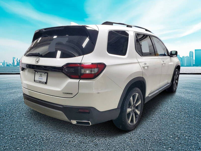 2024 Honda Pilot Touring