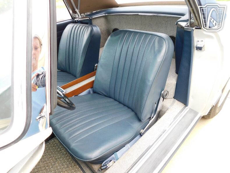 1965 Mercedes-Benz SL-Class