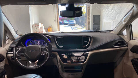 2021 Chrysler Pacifica Touring L