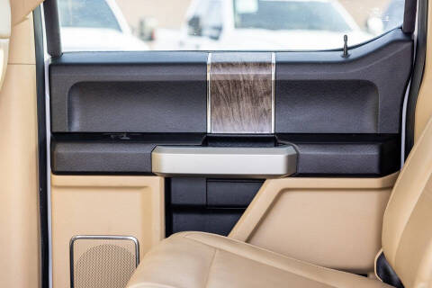 2017 Ford F-350 Super Duty Lariat