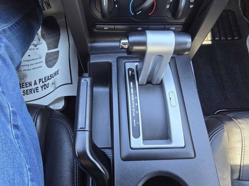 2005 Ford Mustang GT Premium