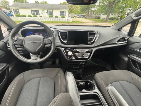 2022 Chrysler Pacifica Touring