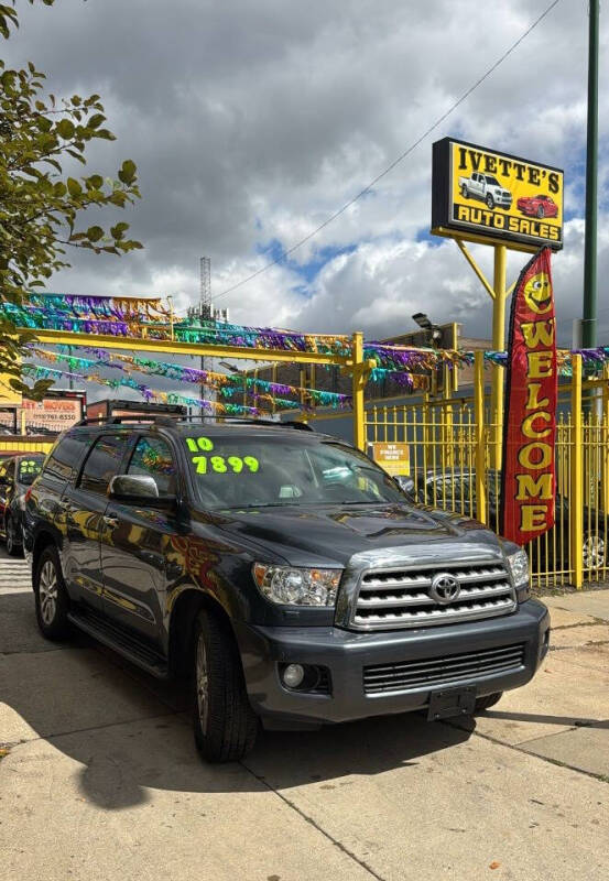 2010 Toyota Sequoia Limited's photo