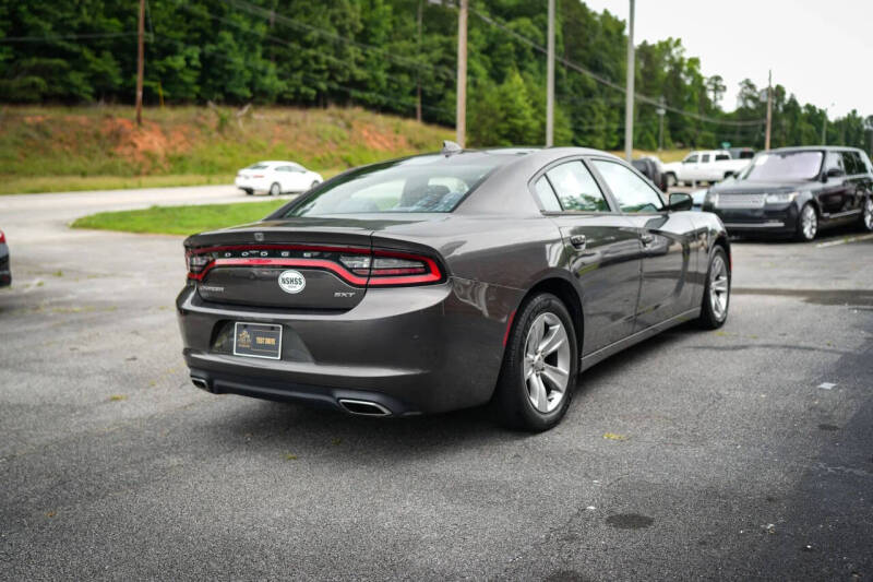 2017 Dodge Charger SXT