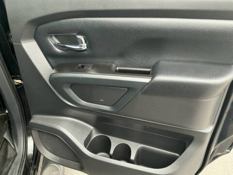 2019 Nissan Titan SV