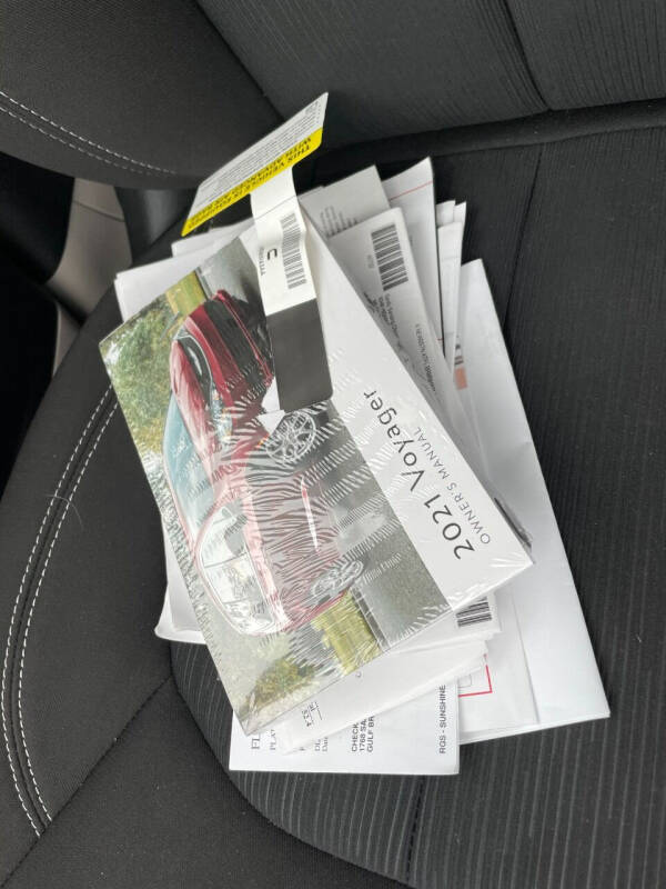 2021 Chrysler Voyager LX