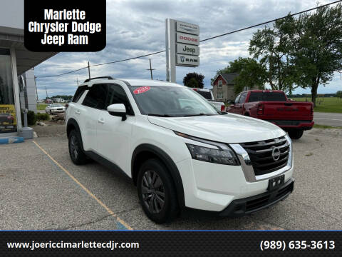 2024 Nissan Pathfinder SV
