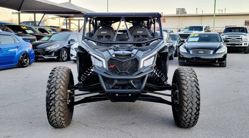 2019 Can-Am MAX XRS