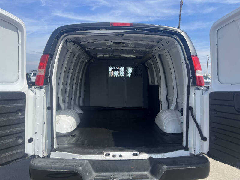 2022 Chevrolet Express 3500