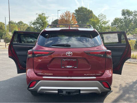 2025 Toyota Highlander Platinum