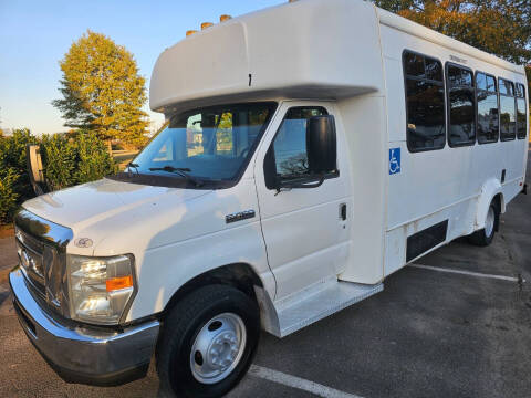 2014 Ford E-Series E-450 SD