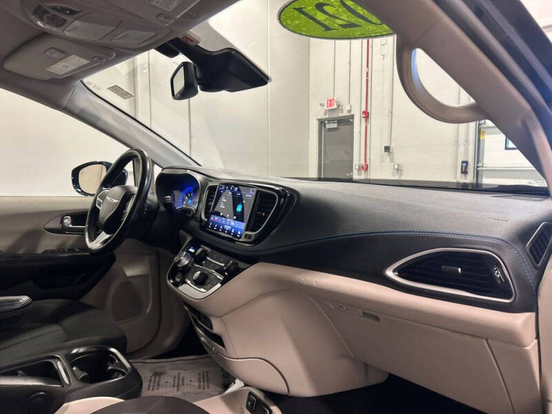 2021 Chrysler Pacifica Touring