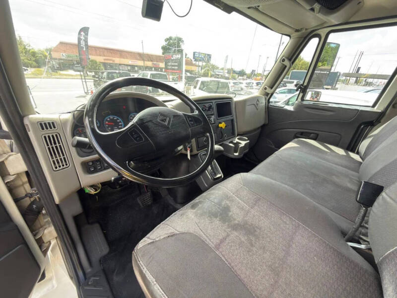 2017 International DuraStar 4300