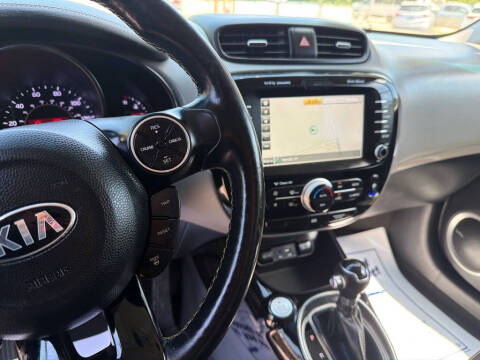 2016 Kia Soul +