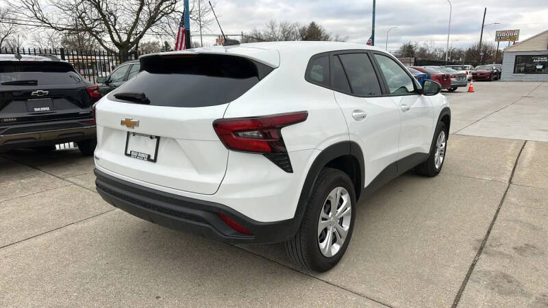 2025 Chevrolet Trax LS