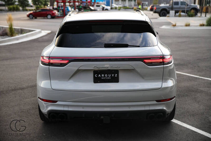 2021 Porsche Cayenne Turbo