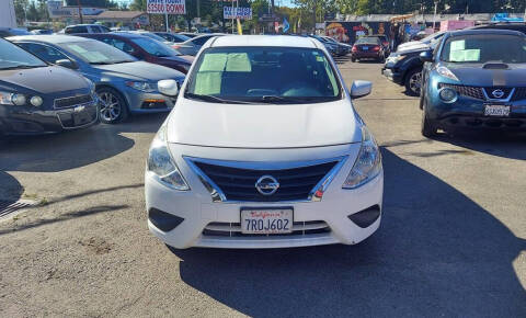 2016 Nissan Versa