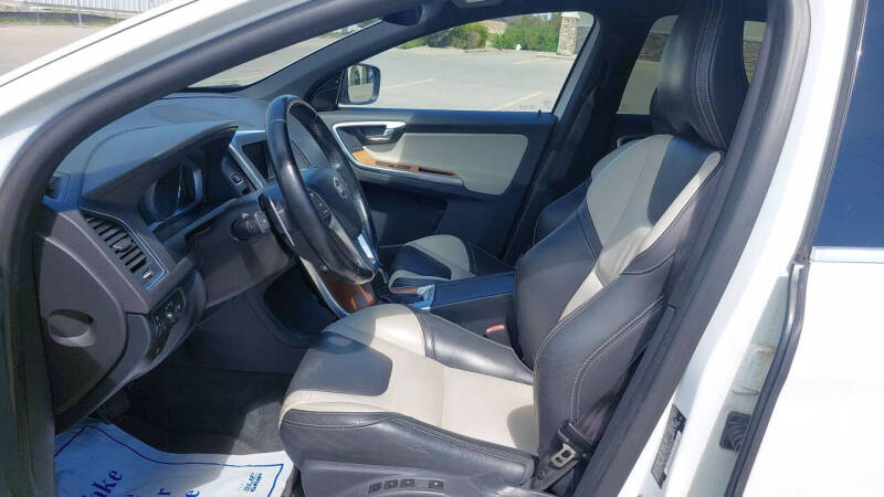 2015 Volvo XC60 T6 Drive-E Platinum