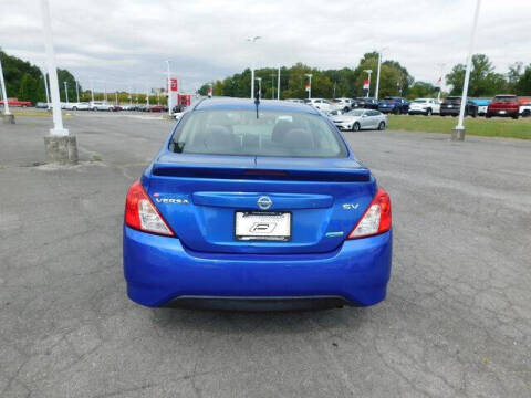 2015 Nissan Versa 1.6 SV