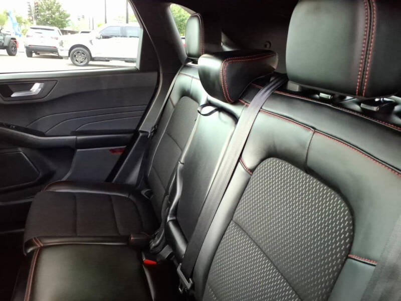 2025 Ford Escape ST-Line Select