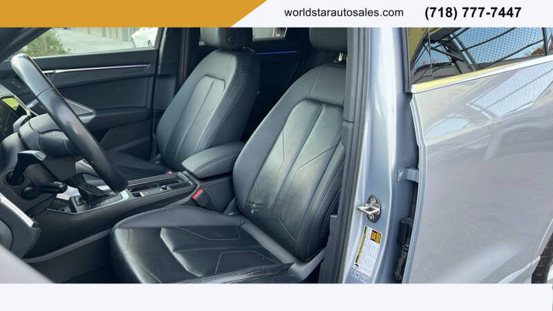 2022 Audi Q3 quattro Premium Plus 40 TFSI