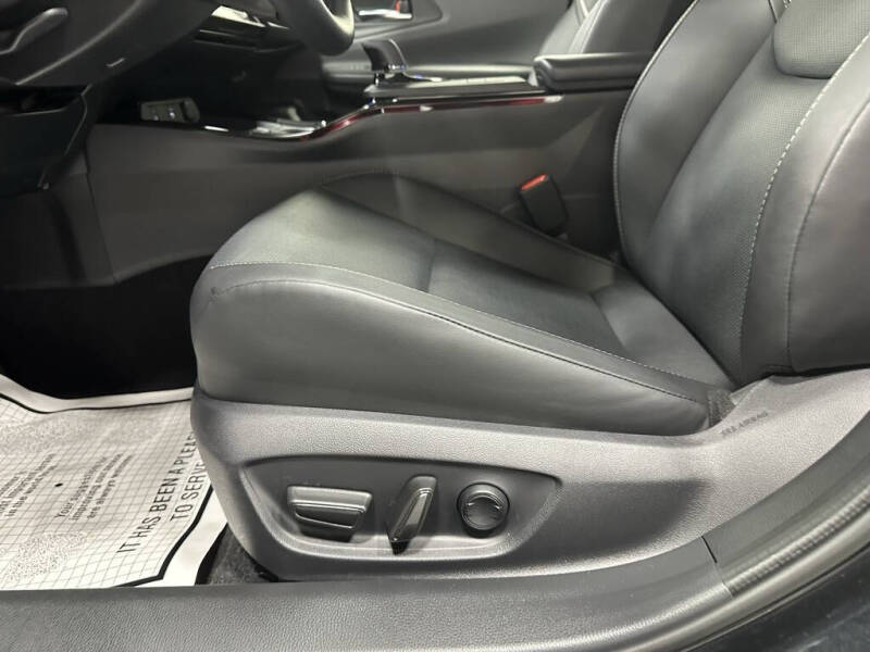 2025 Toyota Prius XLE