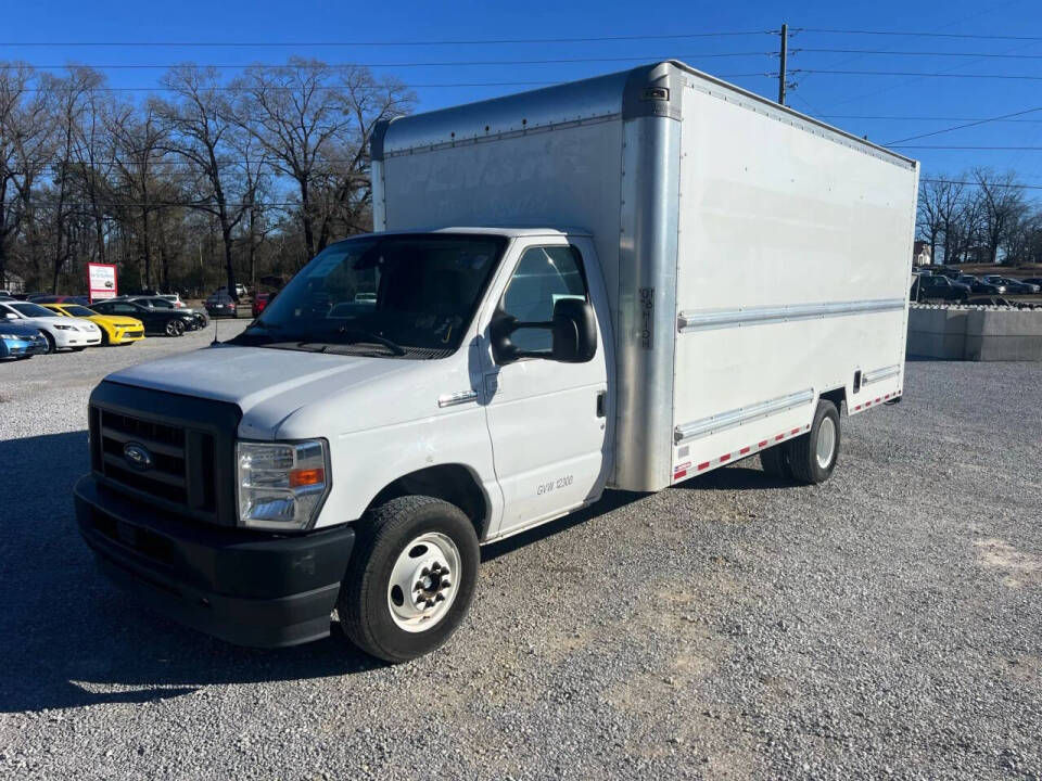 2022 Ford E-Series Cutaway Base's photo