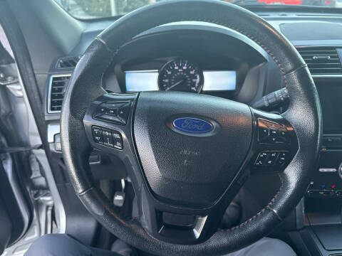 2018 Ford Explorer Sport