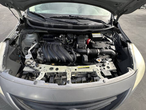 2014 Nissan Versa 1.6 S Plus