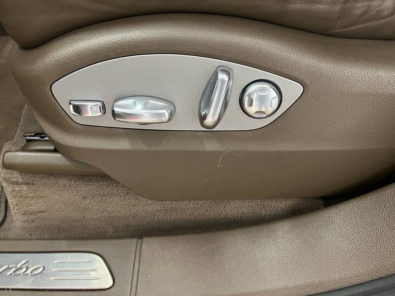 2011 Porsche Cayenne Turbo