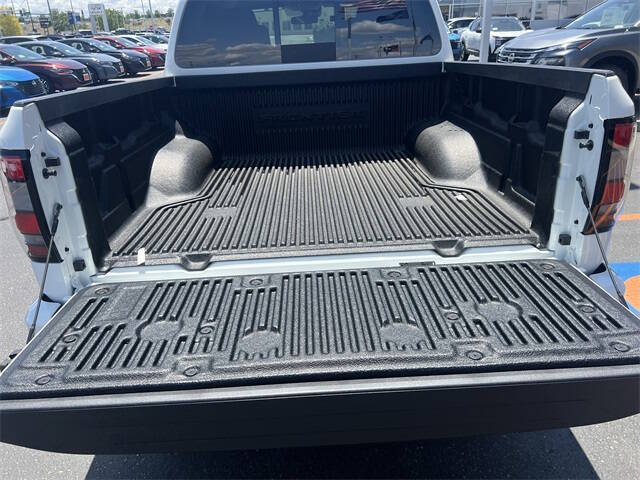 2025 Nissan Frontier SV