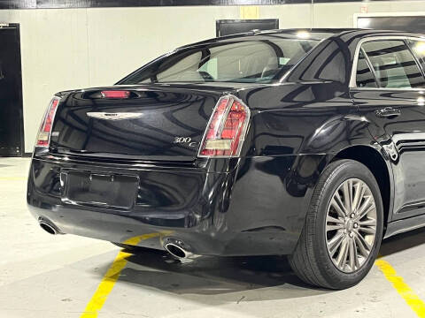 2014 Chrysler 300 C John Varvatos Limited Edition