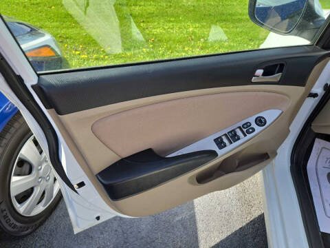 2017 Hyundai Accent SE