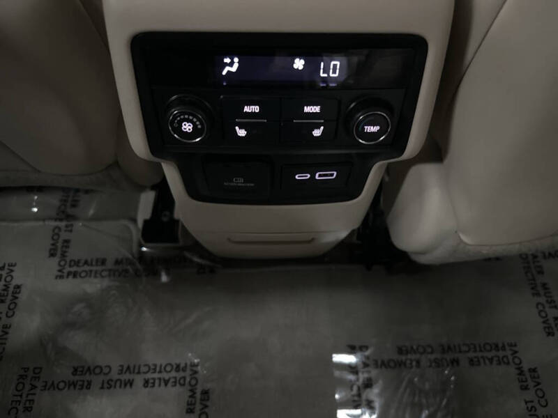 2020 GMC Acadia Denali