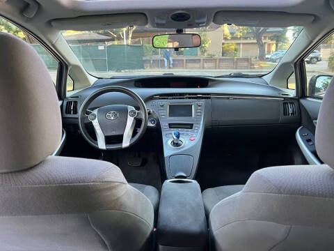 2015 Toyota Prius Three