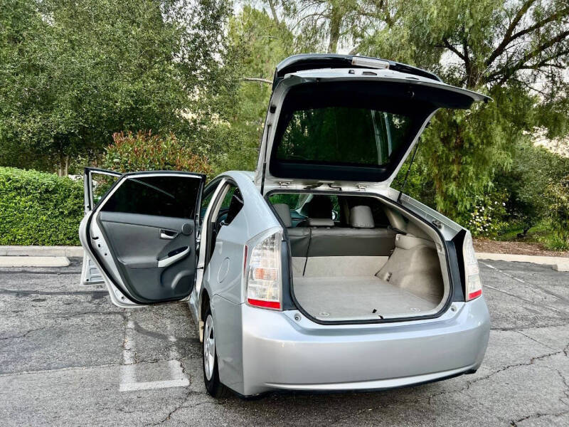 2010 Toyota Prius III