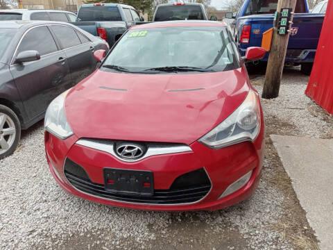 2012 Hyundai Veloster for sale at Diaz Used Autos in Danville IL