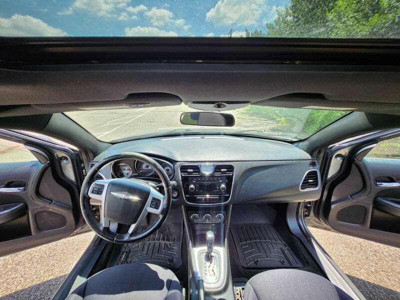 2012 Chrysler 200 Touring