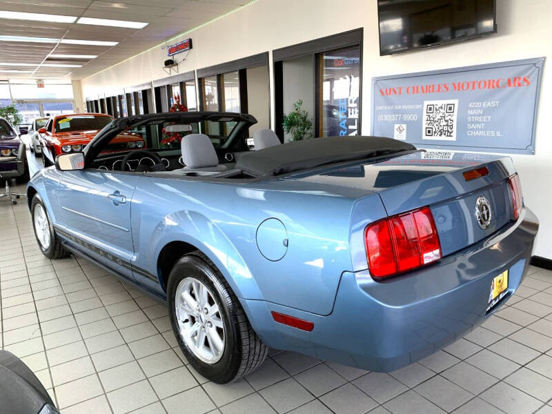 2007 Ford Mustang V6 Deluxe