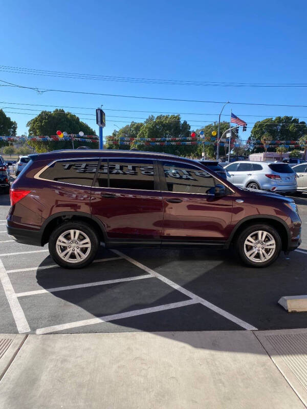 2016 Honda Pilot LX photo 4