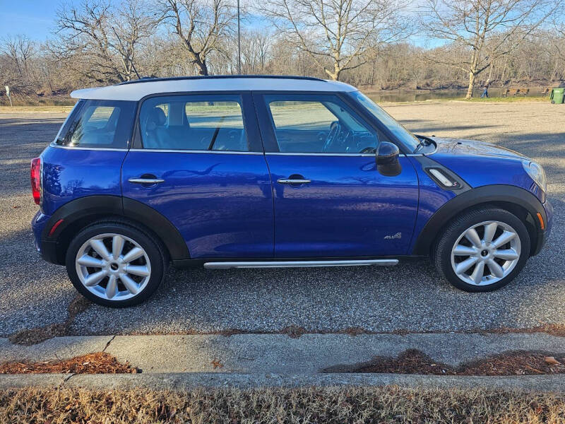 Used 2016 MINI Countryman Countryman S with VIN WMWZC5C58GWU00735 for sale in Terre Haute, IN