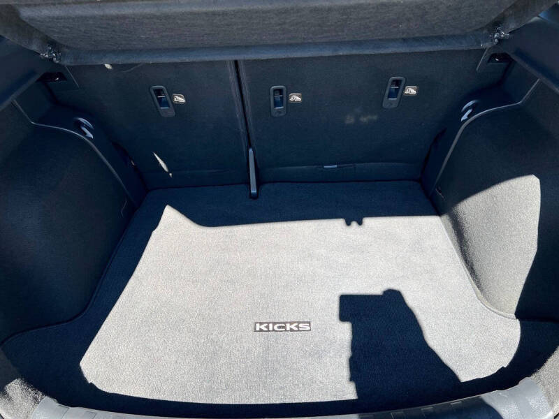 2019 Nissan Kicks SV