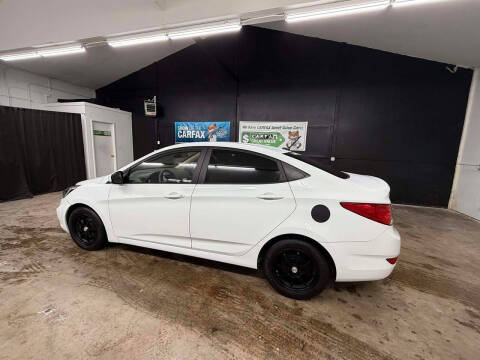 2014 Hyundai Accent GLS