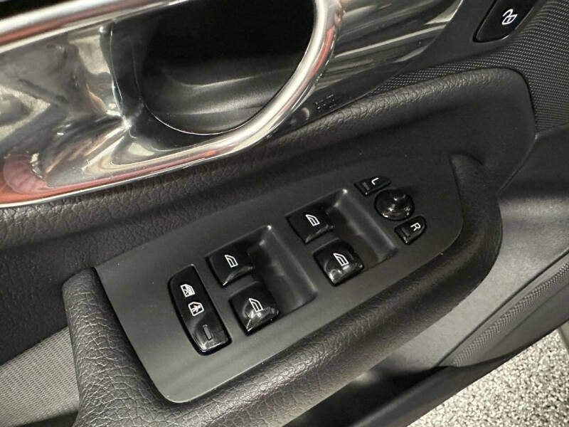 2016 Volvo XC90 T5 Momentum