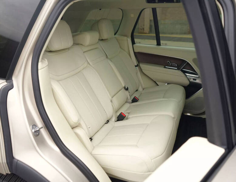 2023 Land Rover Range Rover P400 SE