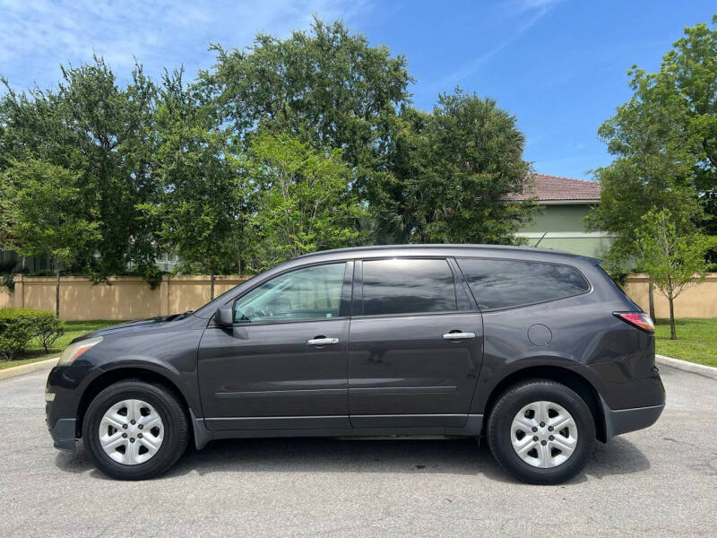 2014 Chevrolet Traverse LS photo 5