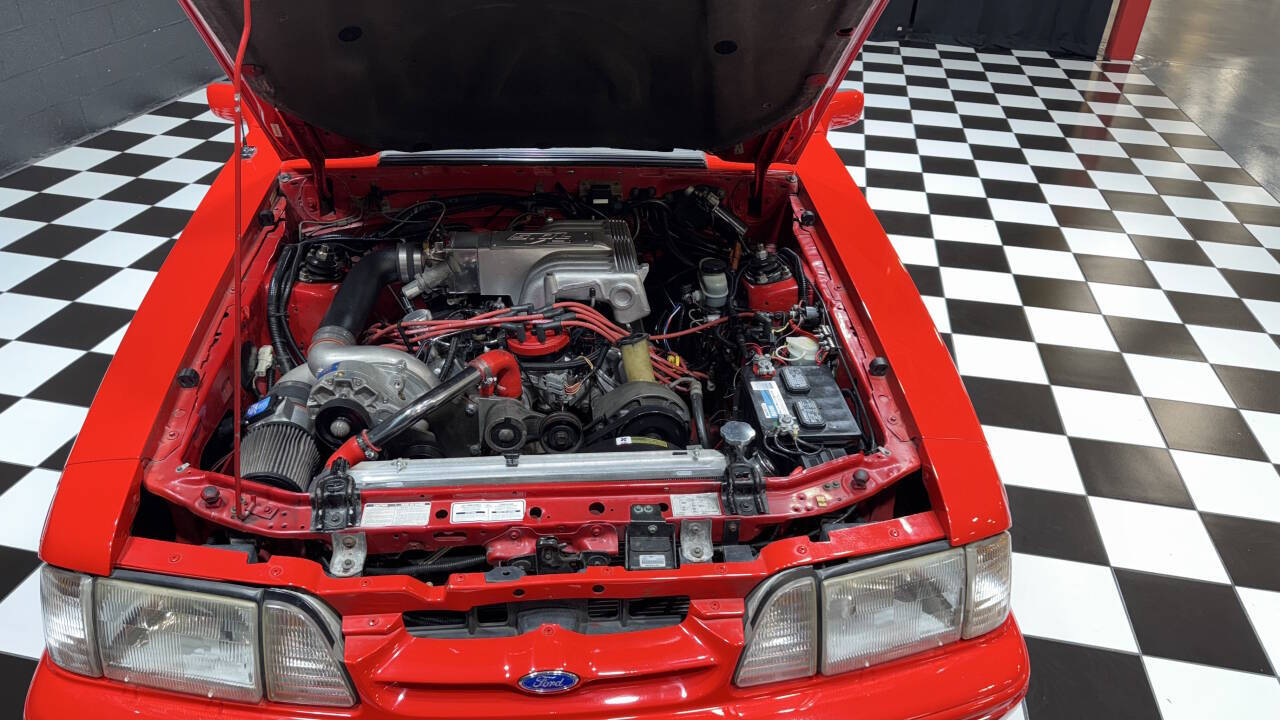 1992 Ford Mustang 44