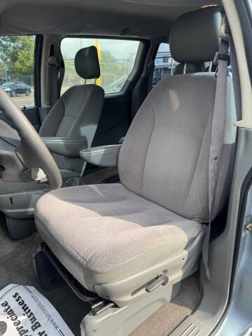 2006 Dodge Caravan SE